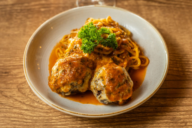 O Famiglia Facin traz o sabor e a tradição da Itália para Porto Alegre, com pratos como gnocchi, lasanha, ossobuco e tiramisù. Foto: Jorge Scherer