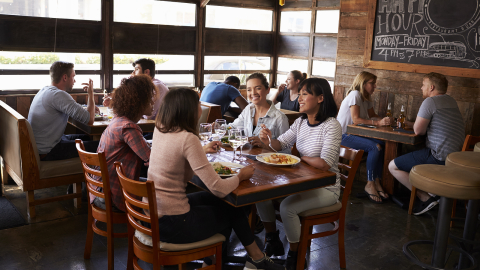 Dependência de datas comemorativas pode prejudicar bares e restaurantes