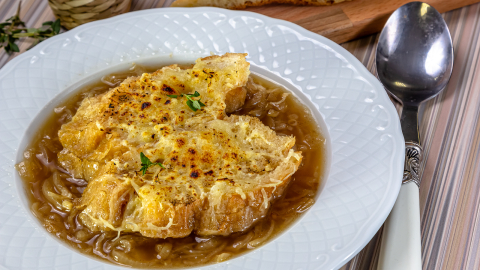 Separamos 5 receitas de sopas para você se preparar para a chegada do frio