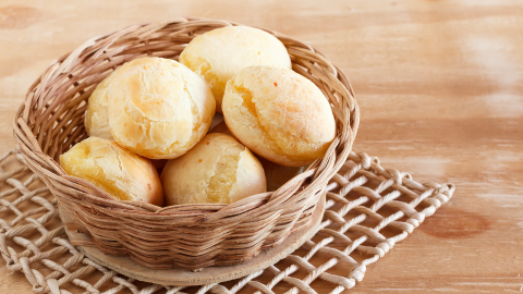 Pão de queijo e cueca virada: aprenda a fazer clássicos das padarias