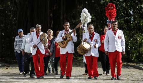 Divina união em torno da mesa: Festa do Divino Espírito Santo de Guaratuba atrai pela fé e pelos sabores típicos