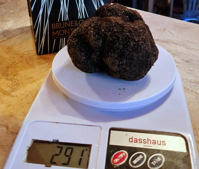 Uma das trufas negras trazidas pelo chef Dudu Sperandio para o festival do Ernesto. | Foto: Divulgação