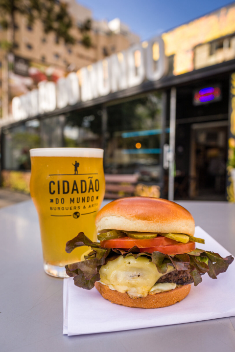 Cidadão do Mundo Burgers & Arts