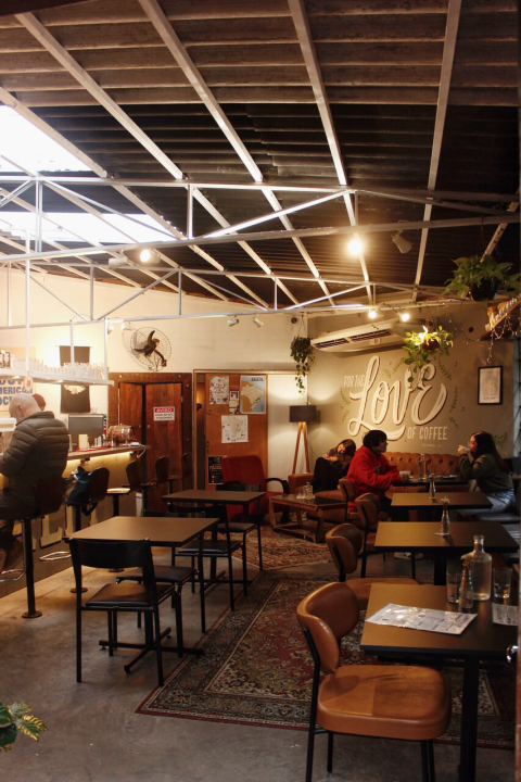 Royalty Café