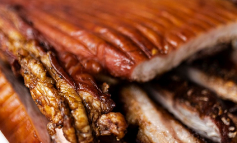 Cinco toneladas diárias de carne suína: Dia do Torresmo acontece de sexta a domingo em Curitiba