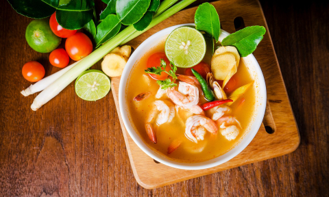 O frio está de volta! Saiba como preparar uma deliciosa sopa tailandesa