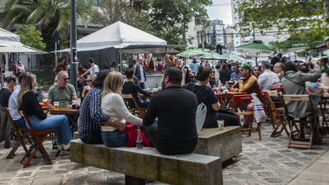 Evento fecha Al. Prudente de Moraes com gastronomia, música e atividades culturais