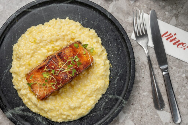 Pescada com Risoto de Limão Siciliano, do Vino!. Foto: Luciano Dias.