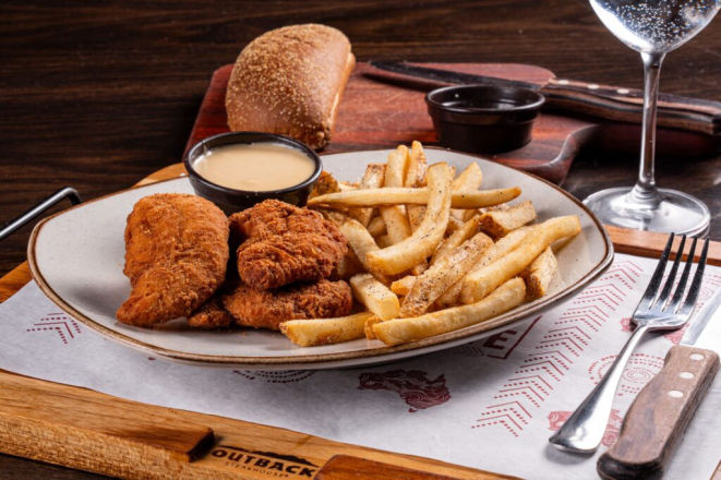 Chicken Finger Jumbo, do Outback. Foto: Luciano Dias.