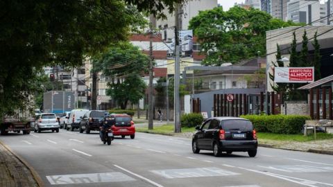 Avenida Iguaçu se torna novo polo gastronômico de Curitiba