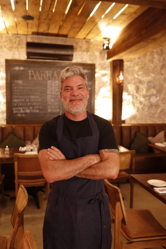 O chef Pedro de Artagão, responsável pelo menu de todas as unidades do Bar Boteco Boa Praça. Foto: divulgação