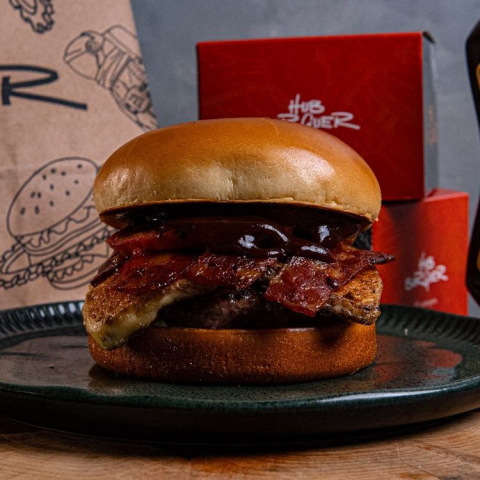 HUB Burguer apresenta Brazuca e Rouge no CWBurguer 2026