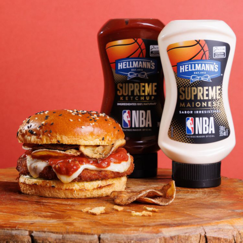 Love Stop Fast Food no CWBurguer 2026 - Love Parme e Love Muchacho