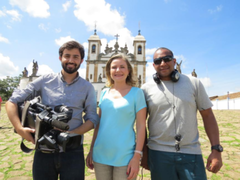 A língua das ruas invade a televisão