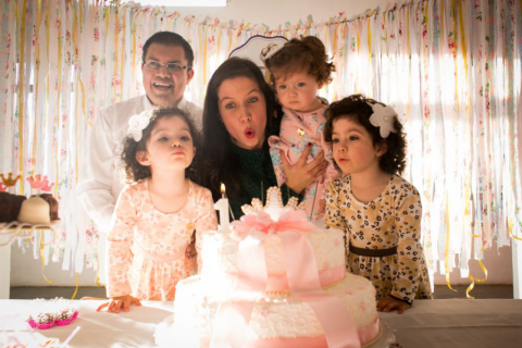 Fotografia de família: momentos especiais registrados por um mesmo profissional
