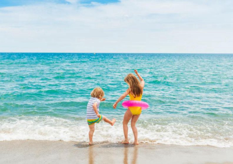 Verão inesquecível depende de cuidados com o sol e com a segurança das crianças