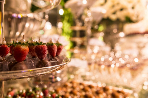 Bufês de festas de 15 anos apostam em minis