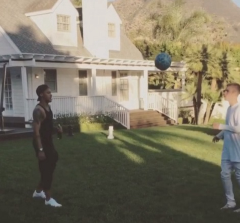 Justin Bieber joga bola com o Neymar. Veja o vídeo!