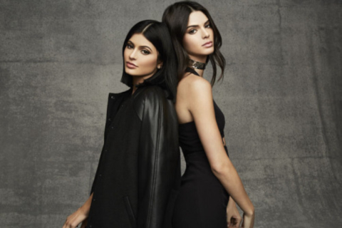 Kendall e Kylie Jenner lançam bolsas com rede de fast-fashion