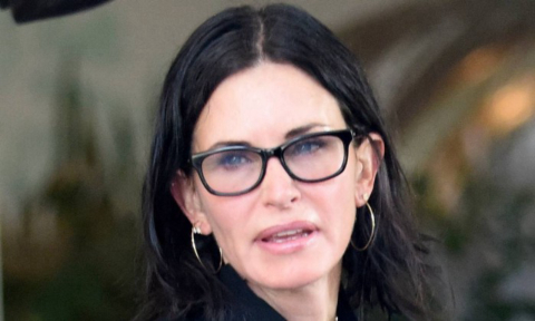 Courteney Cox, a Monica de “Friends”, fala sobre envelhecimento e arrependimentos