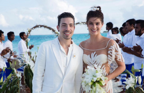 Modelo curitibana Isabeli Fontana se casa nas Maldivas