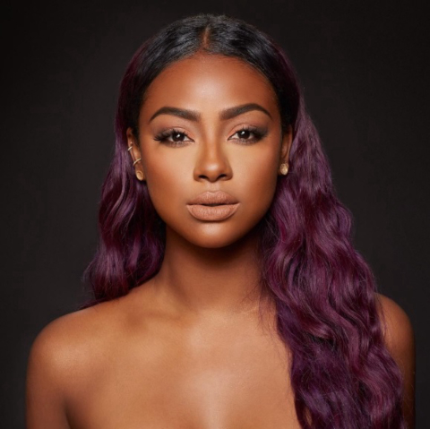 Kylie Jenner lança batom nude ideal para mulheres negras