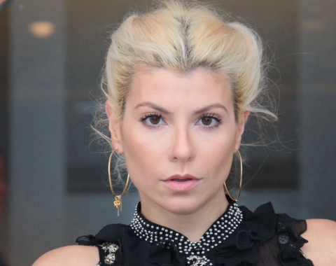 “Eu faço roupa para mulher bonita”, diz estilista Helo Rocha