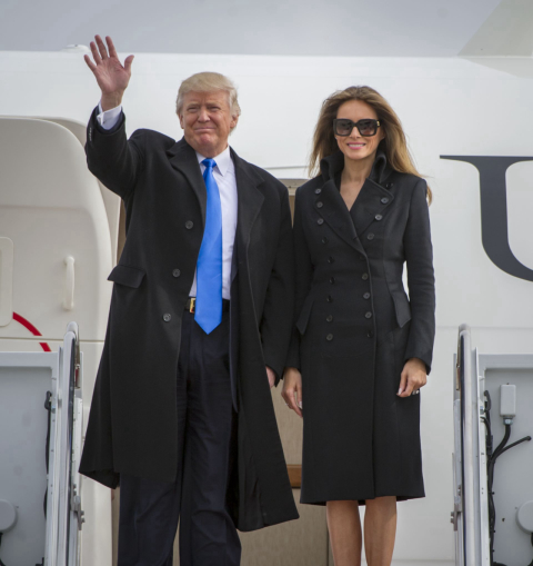 Moda Donald Trump: colar a gravata com fita adesiva
