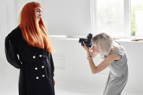 Adeus Photoshop? França exige alerta sobre retoques em fotos de modelos