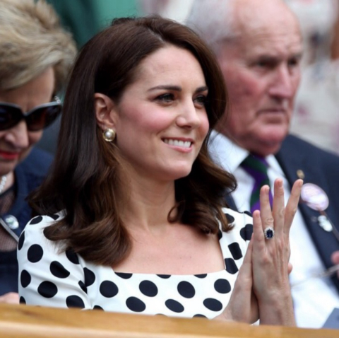 Kate Middleton aparece com novo look na abertura de Wimbledon
