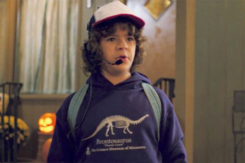 Moletom usado em ‘Stranger Things’ é relançado por museu e esgota em horas