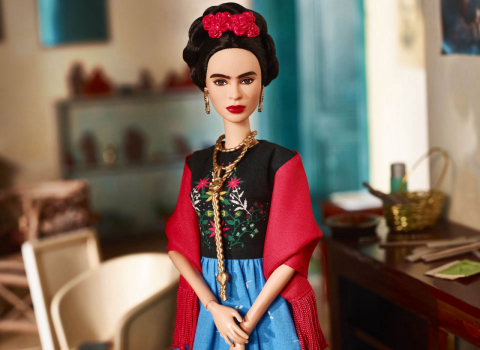 Barbie lança boneca Frida Kahlo em homenagem ao Dia Internacional da Mulher