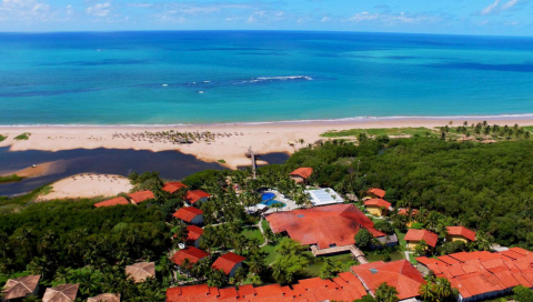 Resort em Maceió vai da areia à mata atlântica em apenas alguns passos