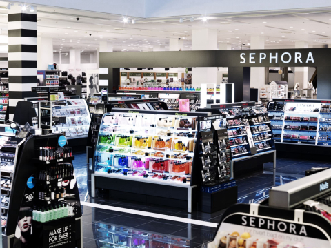 Sephora oferece maquiagem gratuita feita por profissionais da Dior