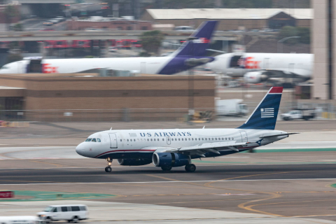 Entrar com bagagem de mão nos EUA fica mais difícil; veja o que muda