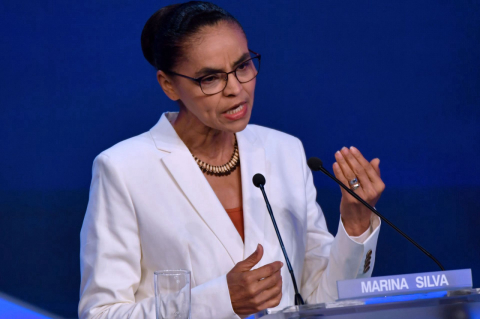 Para fortalecer imagem, Marina Silva investe em consultoria de moda