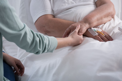 Cuidados paliativos oferecem alívio para doentes terminais, dizem especialistas