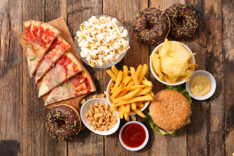 Fast foods podem ser responsáveis pelo aumento das alergias alimentares no mundo