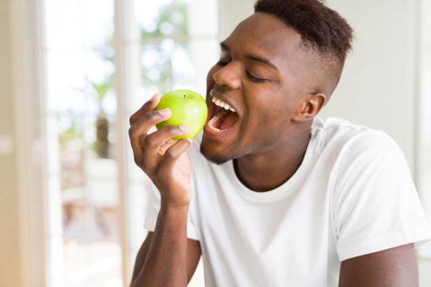 Maçã, banana e pêssego: alergia a frutas existe e pode causar reações graves