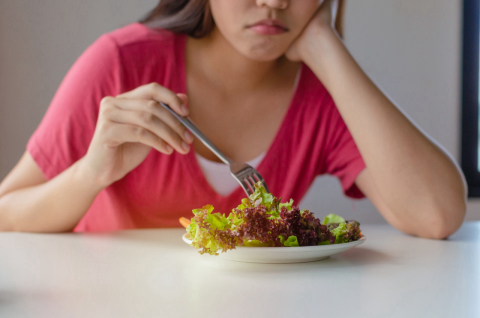 Corpo “entende” dieta restritiva como risco e faz aumentar o apetite