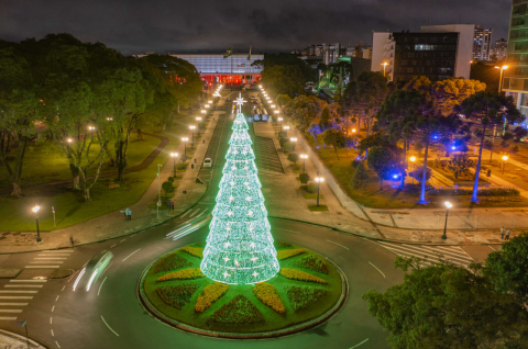 Voo de balão, ópera e outras novidades do Natal de Curitiba 2021