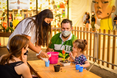 De slime a patinação no gelo: confira atividades em shoppings de Curitiba