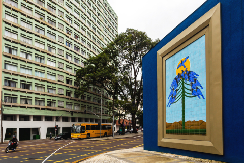 Largo da Saúde: mural no Centro de Curitiba é homenagem e convite à reflexão