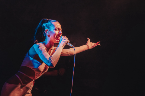Festival estreia em Curitiba com Marina Sena, Johnny Hooker e mais música brasileira