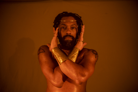 Soul music, samba e rap: Jairo Pereira se apresenta no Teatro Paiol