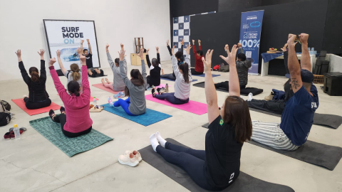 Com foco no surf, aula de Yoga gratuita acontece neste sábado em Curitiba