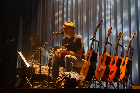 Almir Sater se apresenta em agosto em Curitiba; ingressos têm preço especial até quarta-feira (31)