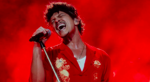 Bruno Mars confirma dois shows em Curitiba; pré-venda começa no dia 21