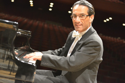 Pianista Álvaro Siviero faz recital para arrecadar fundos para o RS