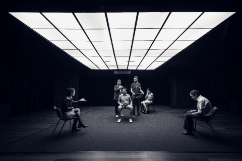 Em curta temporada, peça que retrata dinâmicas de recrutamento chega à CAIXA Cultural